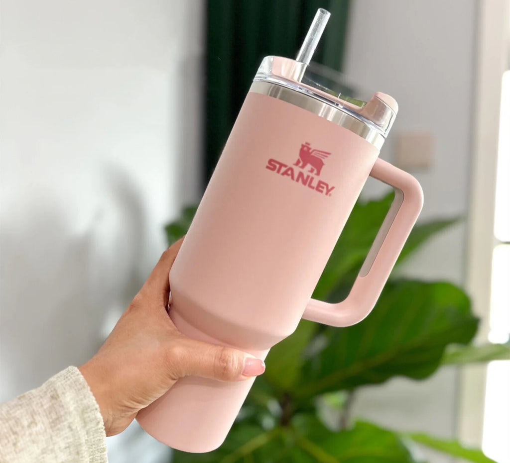 The Quencher H2.0 Flowstate™ Tumbler Stanley Cup