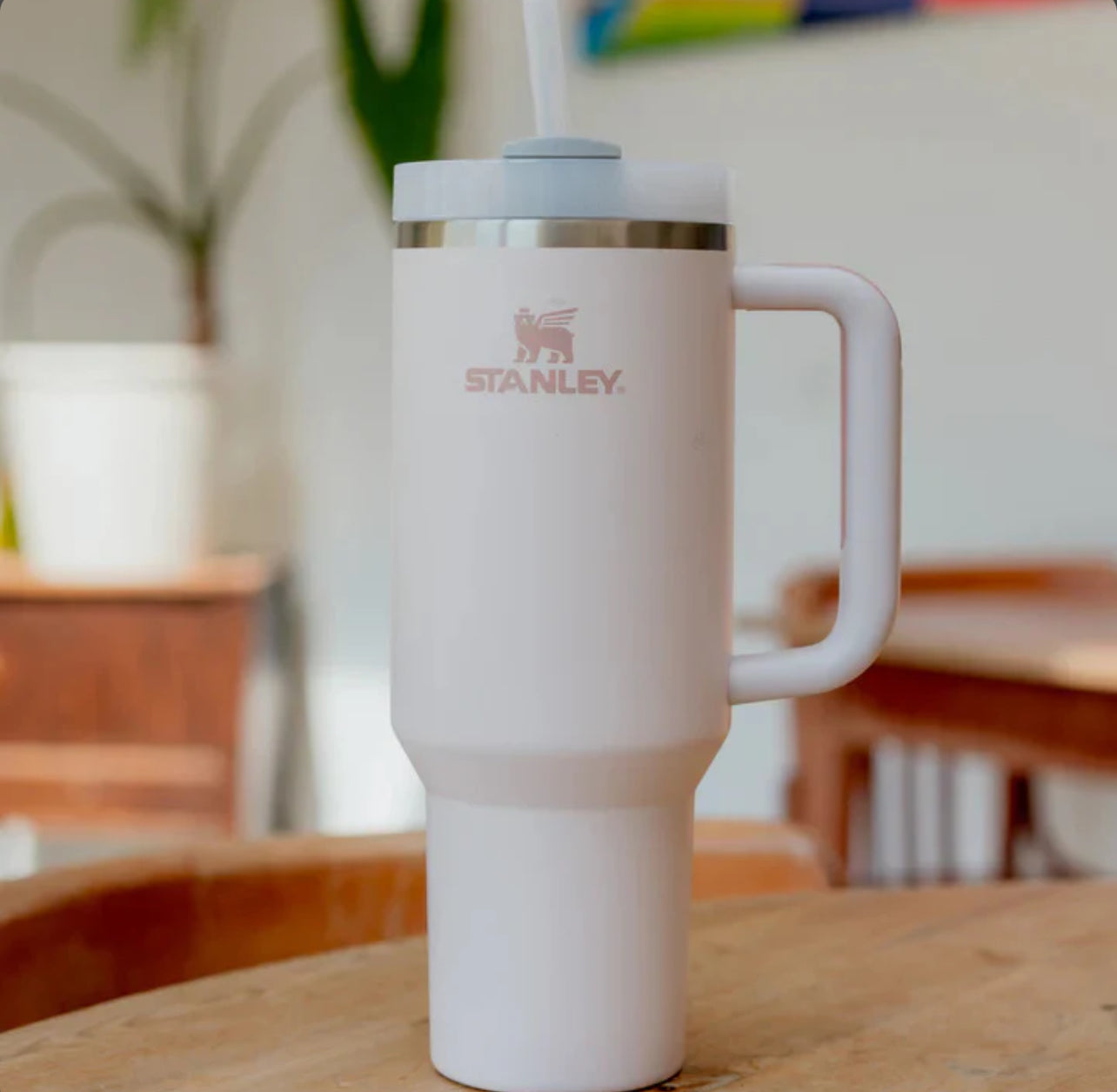 The Quencher H2.0 Flowstate™ Tumbler Stanley Cup